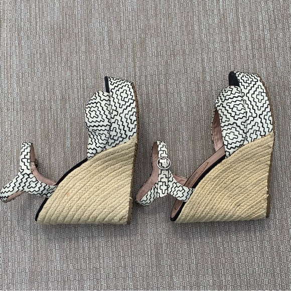 Charles David wedged sandals size 9.5 - Picture 7 of 12